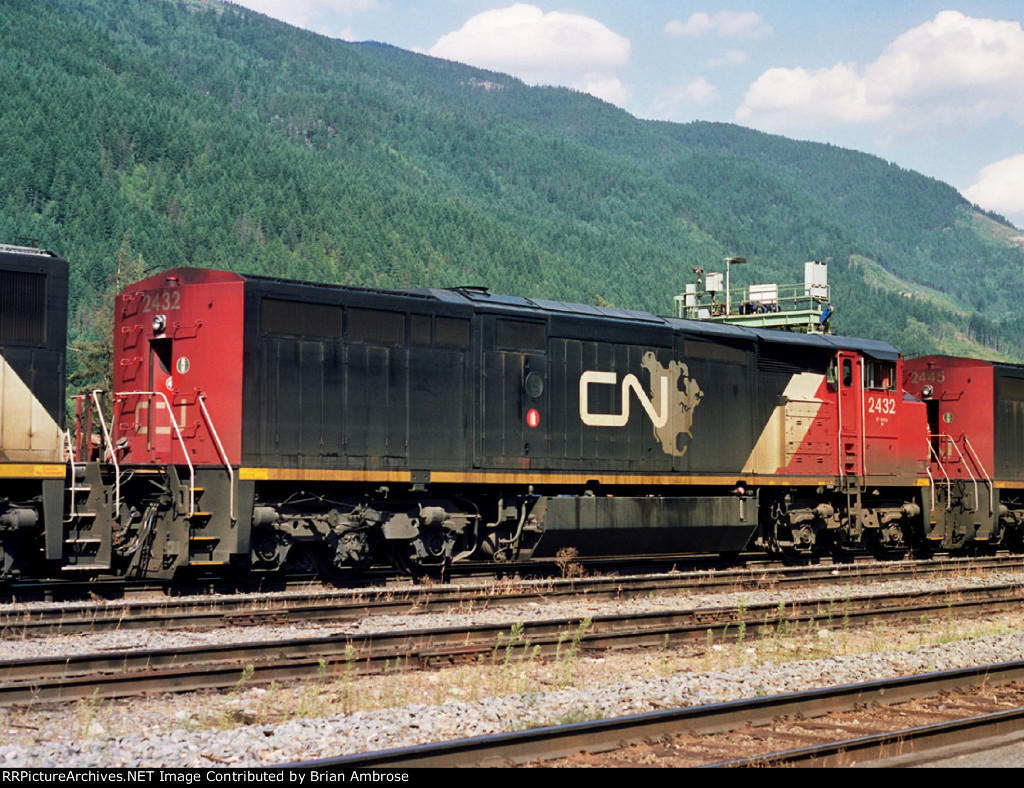 CN 2432